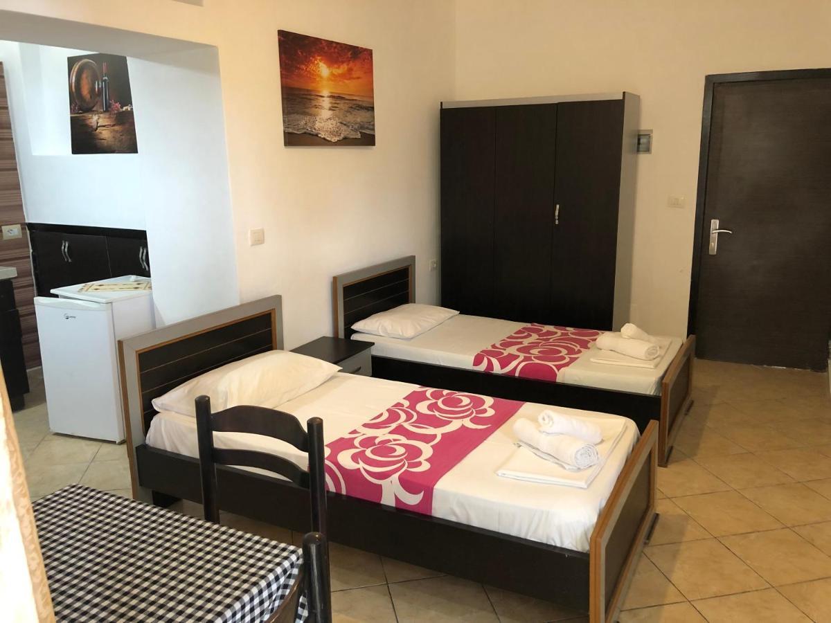 Elisabeta Apartments Sarandë Exterior foto
